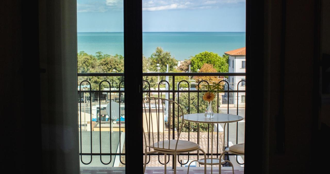 Hotel Stella Riccione Buitenkant foto