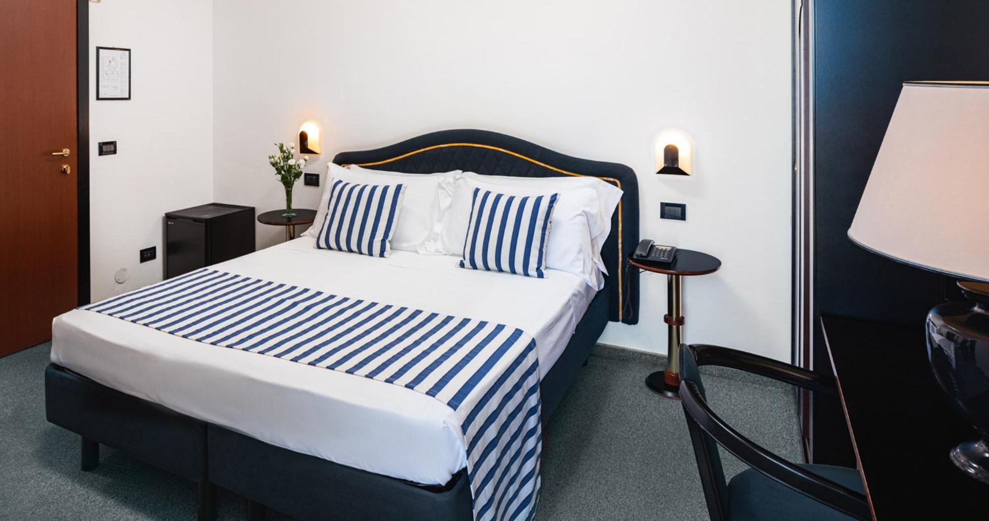 Hotel Stella Riccione Buitenkant foto