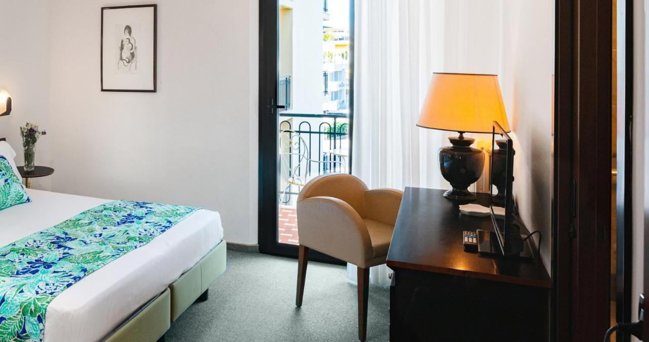 Hotel Stella Riccione Buitenkant foto