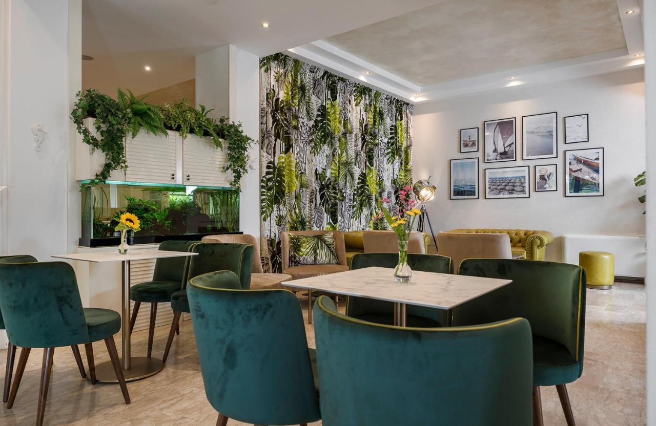 Hotel Stella Riccione Buitenkant foto