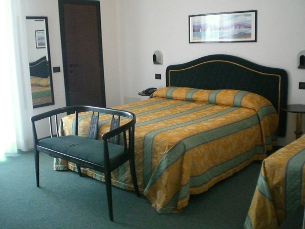 Hotel Stella Riccione Buitenkant foto